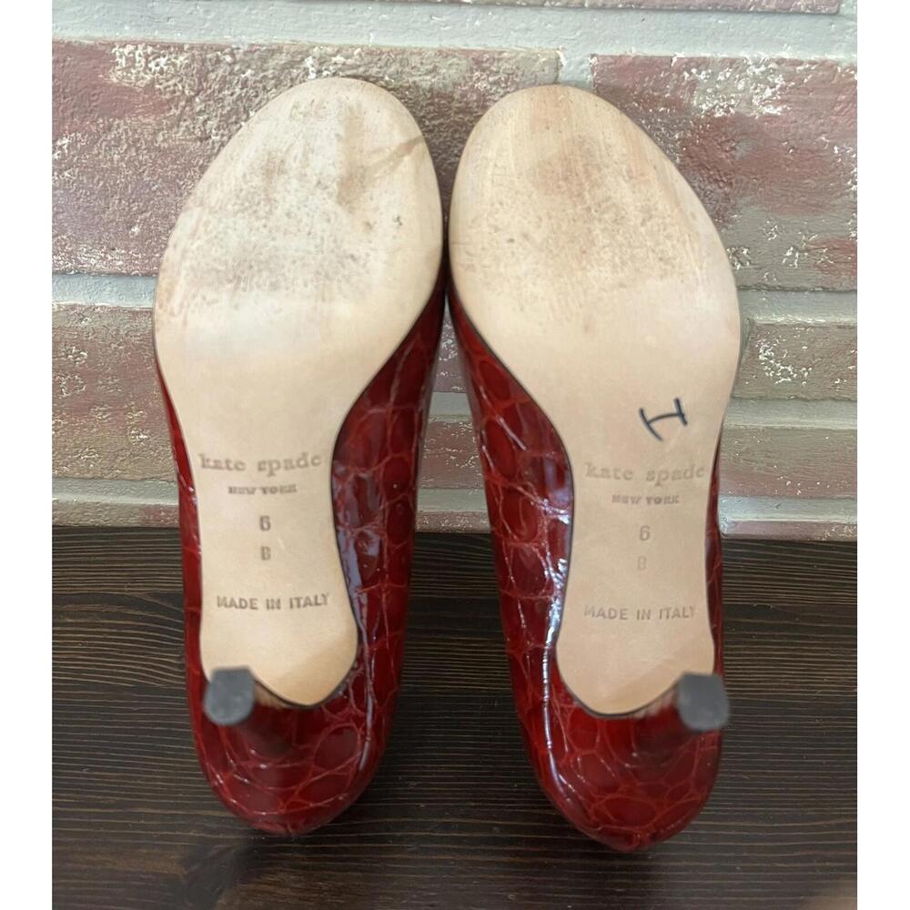 Kate Spade Red Patent Leather Slip-On Pumps Size 6 - Picture 8 of 8